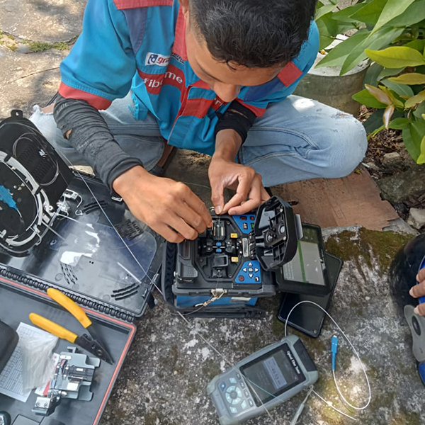 Proyek instalasi